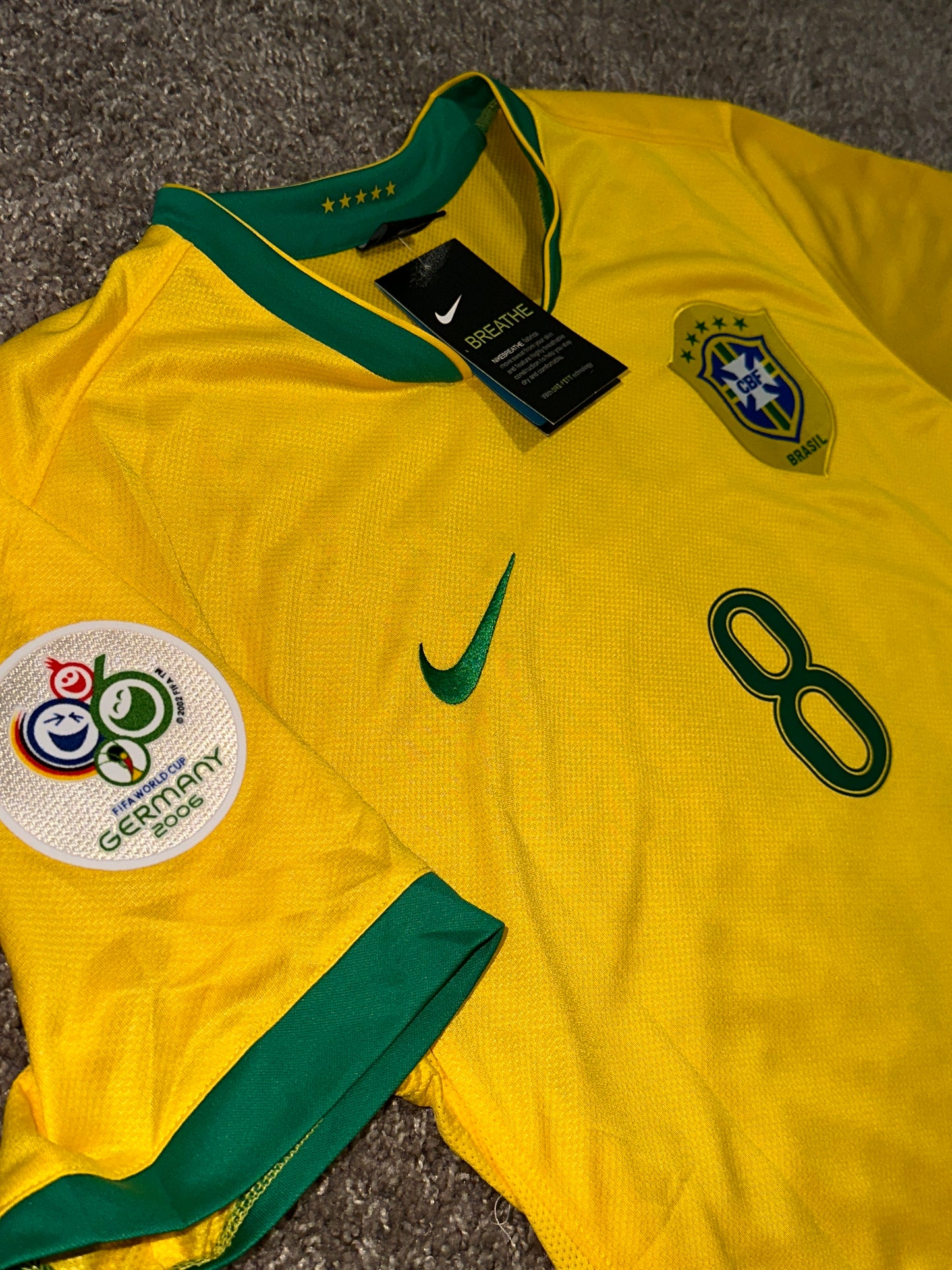 Brazil 2006 Ricardo Kaka’ #8 Soccer Jersey World Cup Yellow Home Men Shirt Size