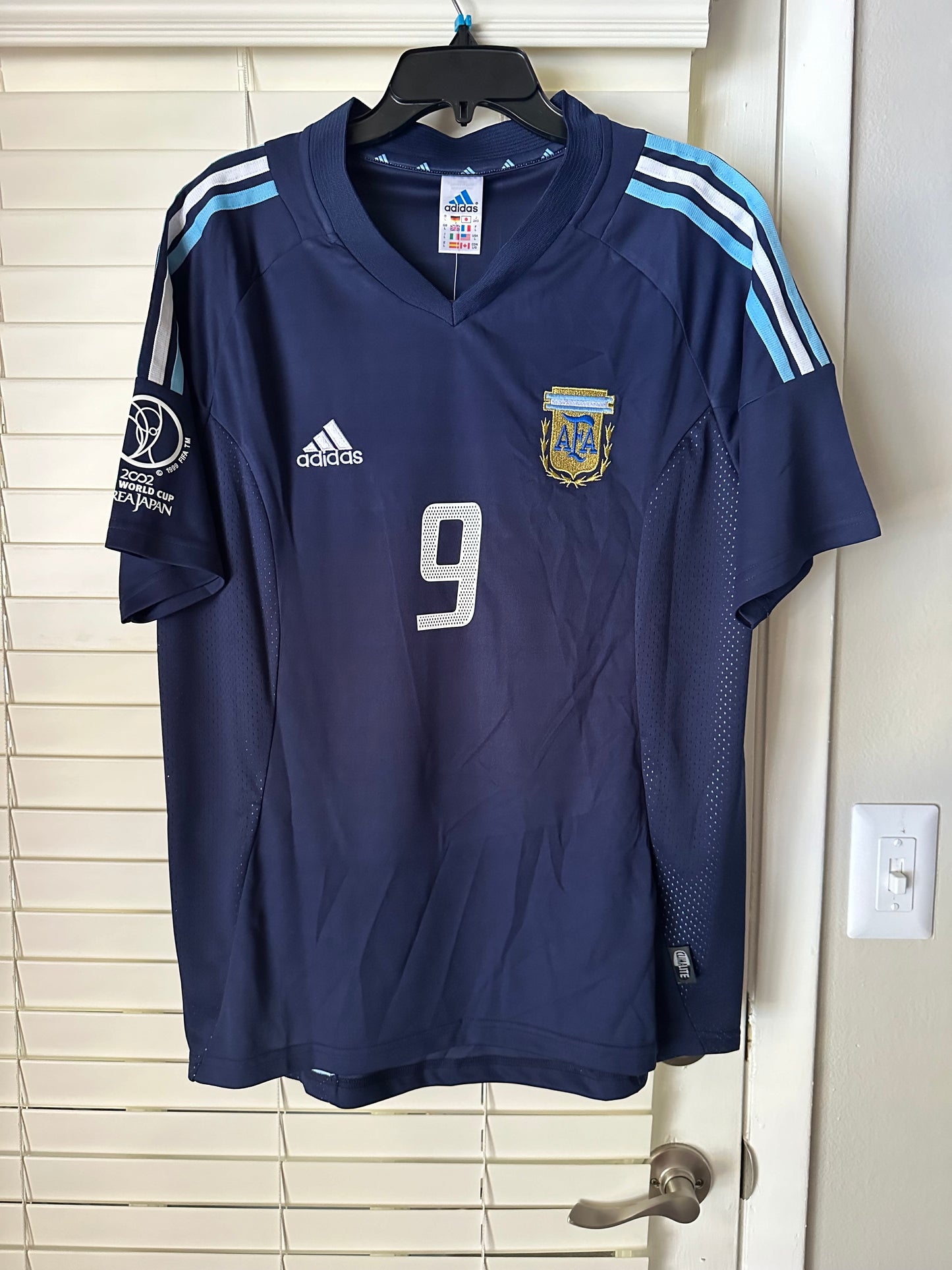 Argentina Gabriel Batistuta #9 Retro Soccer Jersey Away Blue FWC 2002 Men Size