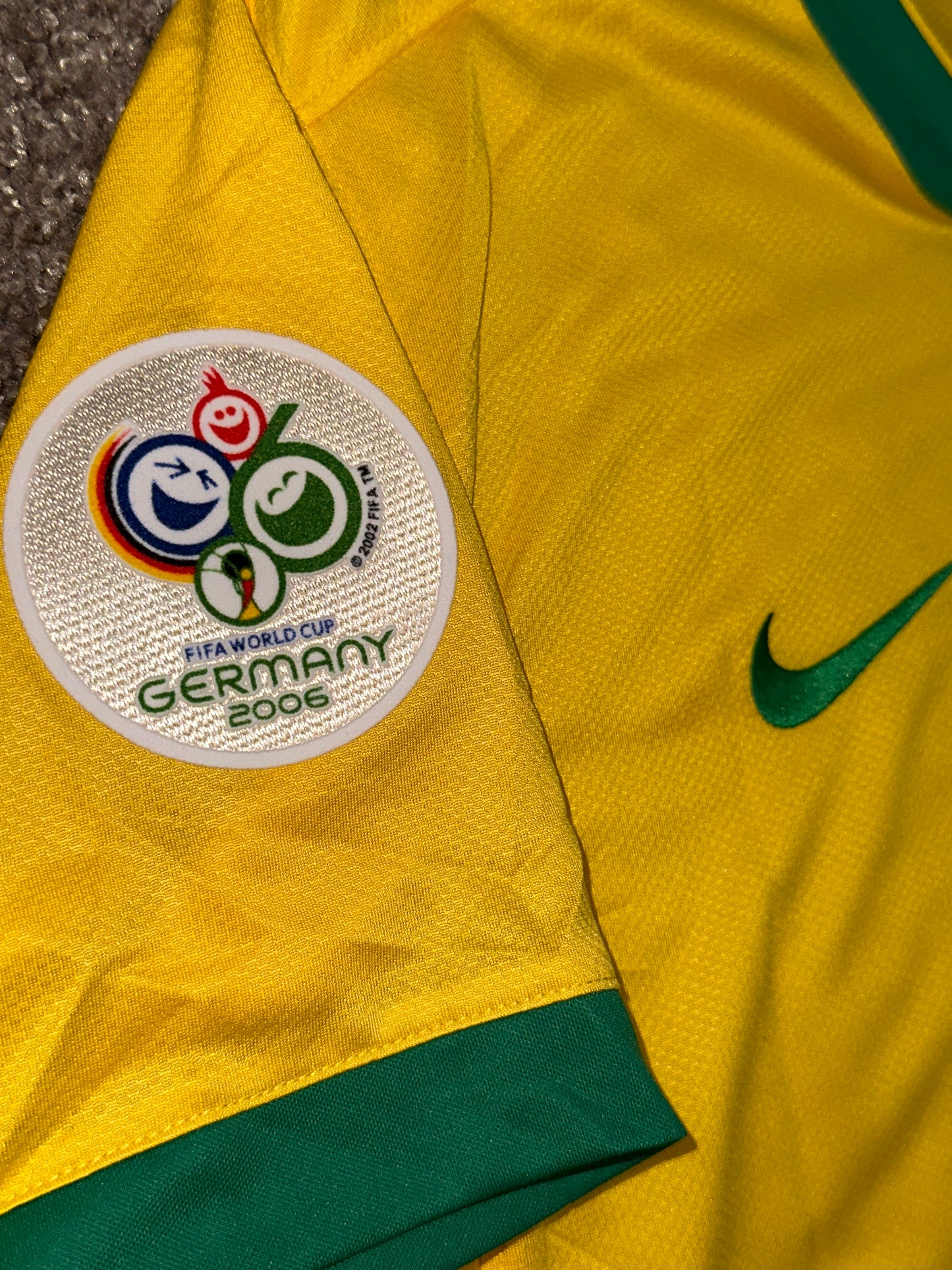 Brazil 2006 Ricardo Kaka’ #8 Soccer Jersey World Cup Yellow Home Men Shirt Size
