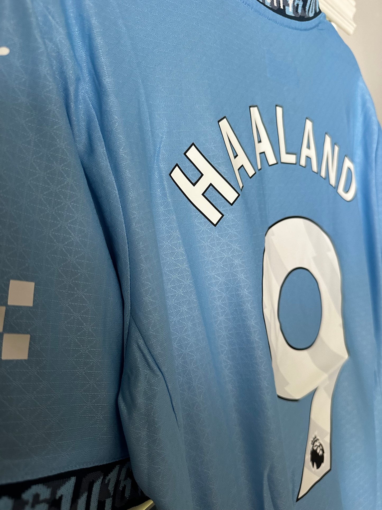 Manchester City Erling Haaland #9 2024/25 Home Blue Soccer Jersey Men Size Shirt