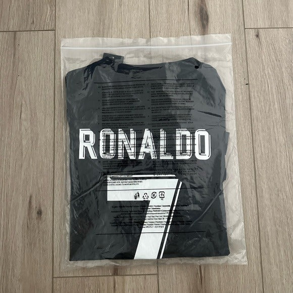 Real Madrid Ronaldo 2018 Soccer Jersey Black Long Sleeves UCL Men’s Size Shirt