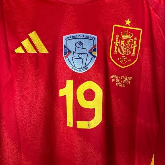 Spain Lamine Yamal #19 Soccer Jersey Red Home FINAL 2024 Eurocup Men Size Team