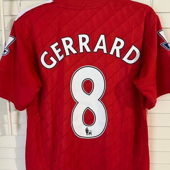 Liverpool Steven Gerrard #8 Retro Soccer Jersey 2010/11 Home Red Men Size Shirt