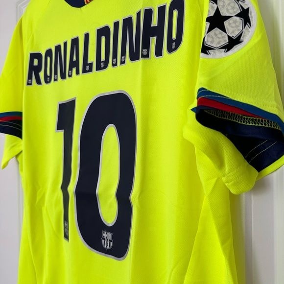 Barcelona Ronaldinho #10 Retro Soccer Jersey Away Yellow 05/06 UCL Men Size Team