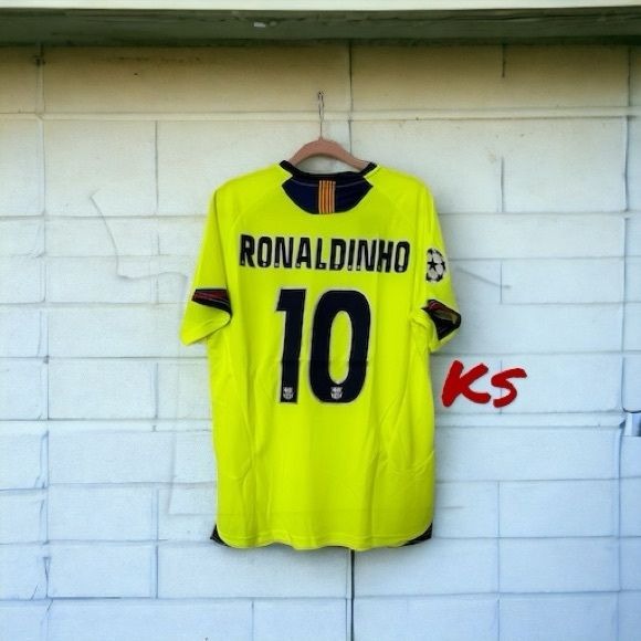 Barcelona Ronaldinho #10 Retro Soccer Jersey Away Yellow 05/06 UCL Men Size Team