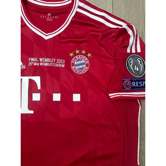 Bayern Munich Thomas Muller Red #25 Soccer Jersey Final 2013 UCL Men Regular