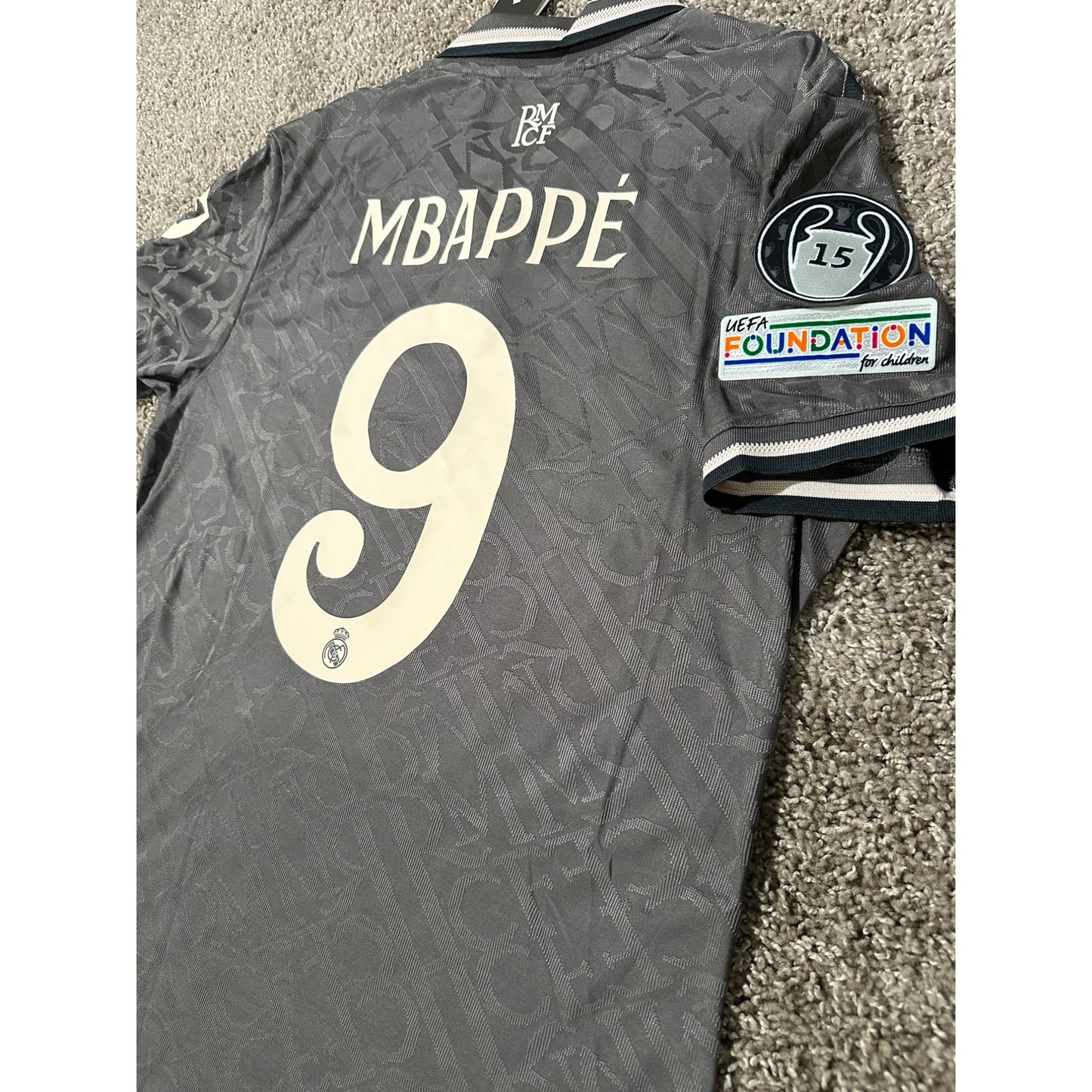 Real Madrid Kylian Mbappe #9 Soccer Jersey Gray Away 2004/25 Men Shirt Size