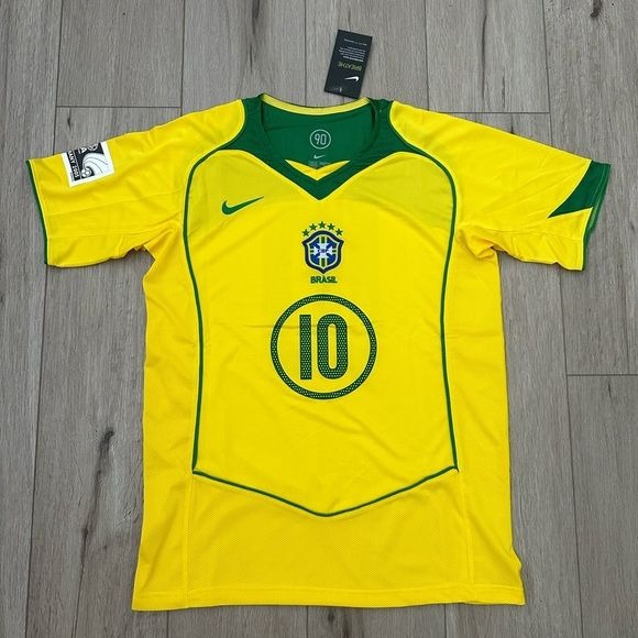 Ronaldinho Gaucho #10 Brazil 2005 Retro Soccer Jersey Home Yellow Regular size